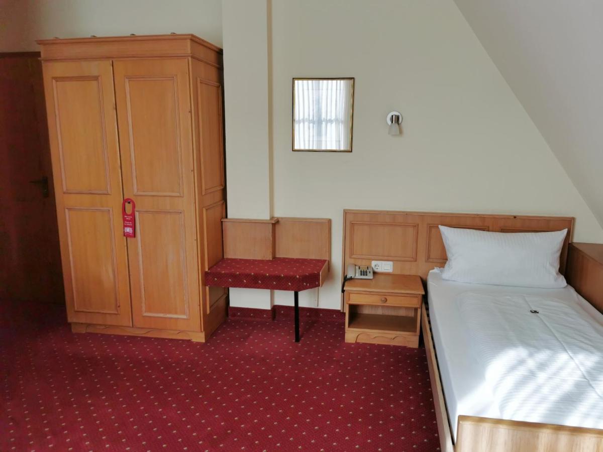 Landhotel Oelmuehle Mombris 外观 照片