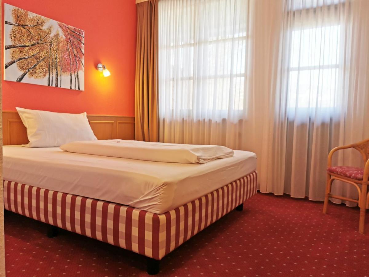Landhotel Oelmuehle Mombris 外观 照片