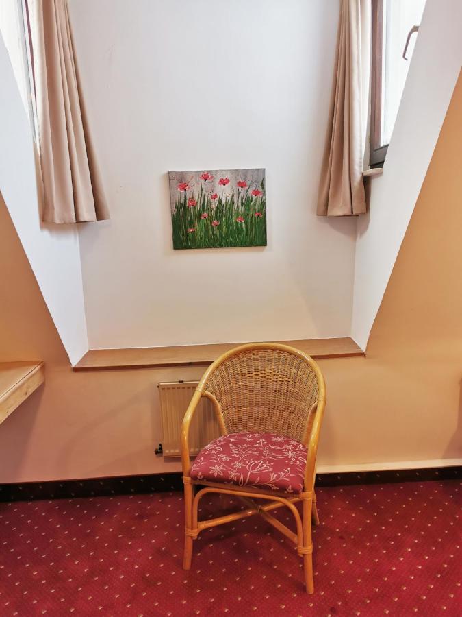 Landhotel Oelmuehle Mombris 外观 照片