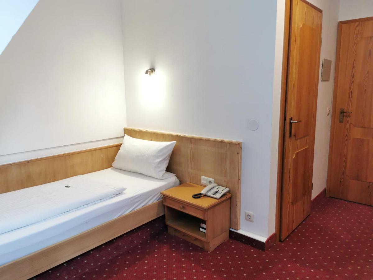 Landhotel Oelmuehle Mombris 外观 照片