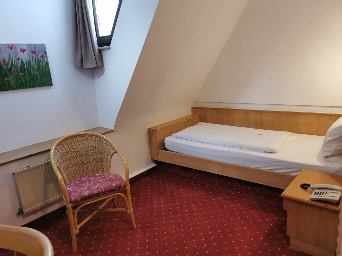 Landhotel Oelmuehle Mombris 外观 照片