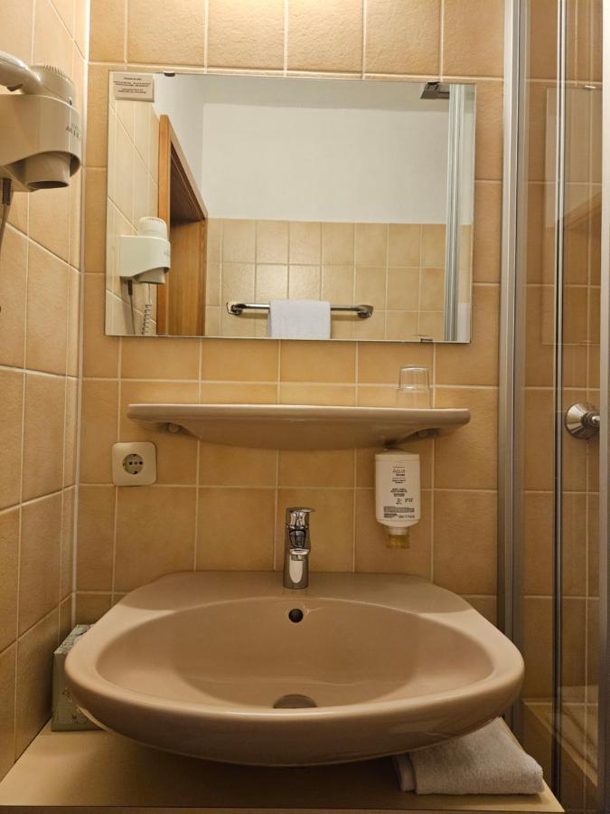 Landhotel Oelmuehle Mombris 外观 照片