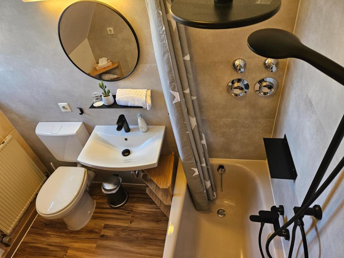 Landhotel Oelmuehle Mombris 外观 照片